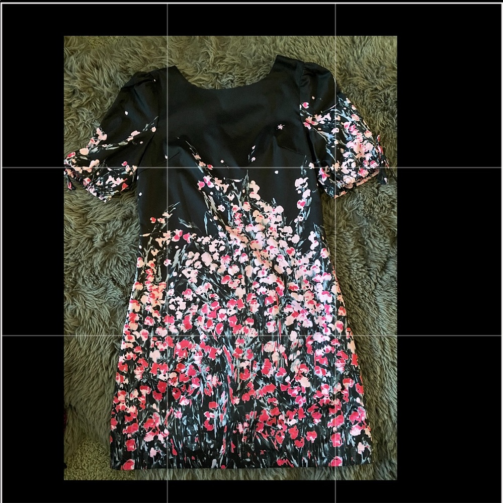Classy floral dress! 💕